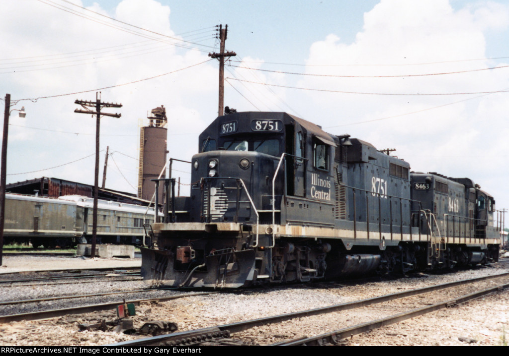 IC GP11 #8751 - Illinois Central